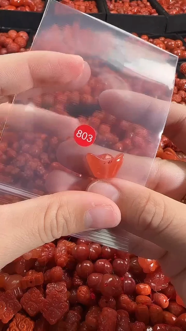 颈饰未镶嵌南红玛瑙1