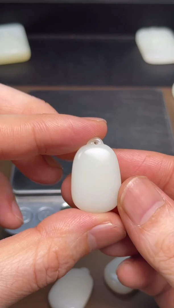 【闪购商品】和田玉颈饰未镶嵌89 带裂