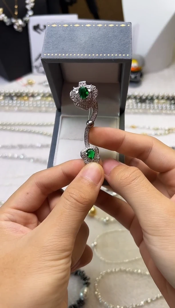 未镶嵌胸饰海水珍珠珍珠