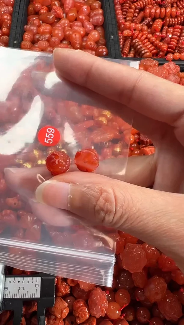 【闪购商品】南红玛瑙颈饰未镶嵌1