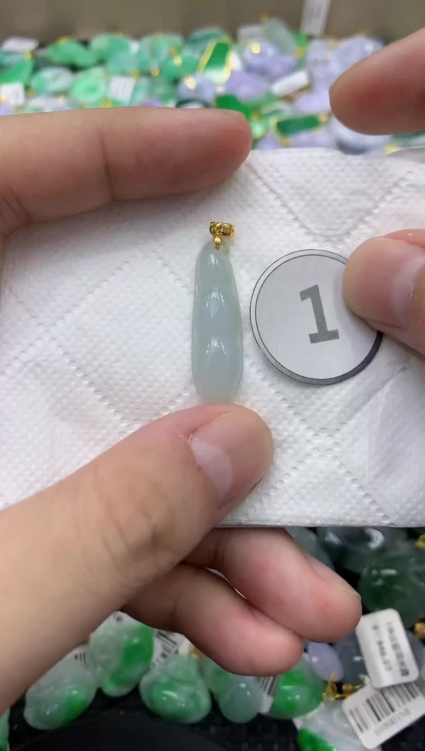 颈饰未镶嵌翡翠天然缅甸翡翠A货