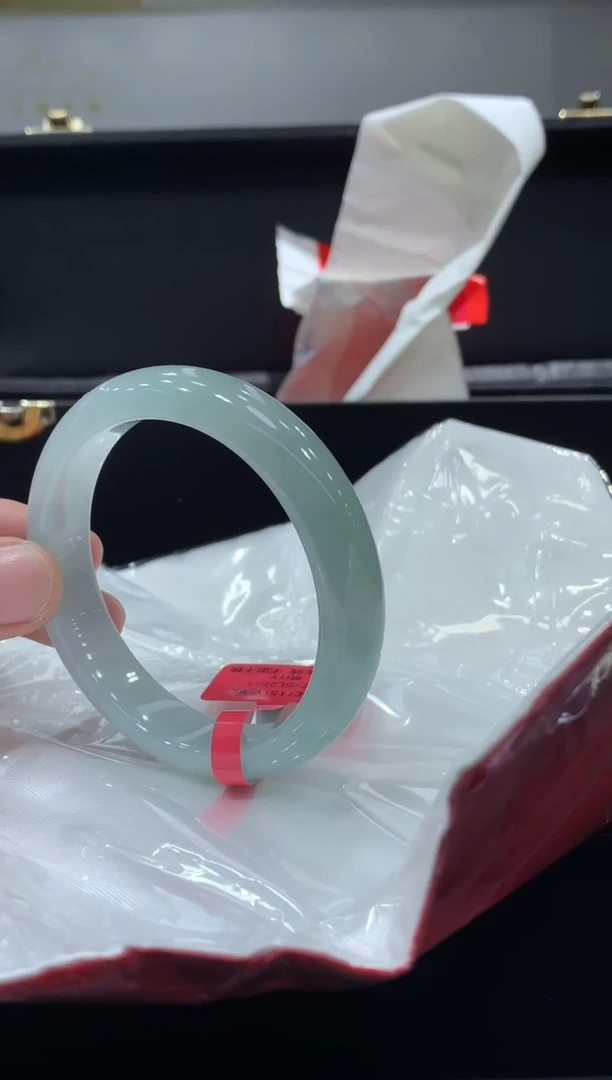 未镶嵌手镯翡翠翡翠手镯