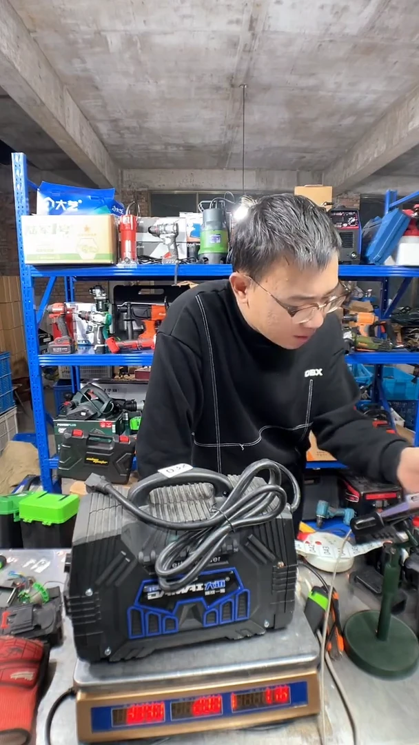 小****窗二手工具听讲解看图片下单 没有运费险032