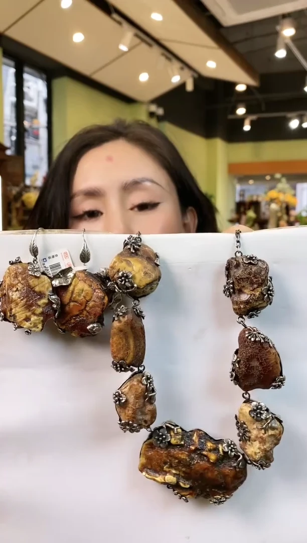 【闪购商品】琥珀颈饰未镶嵌套装2件