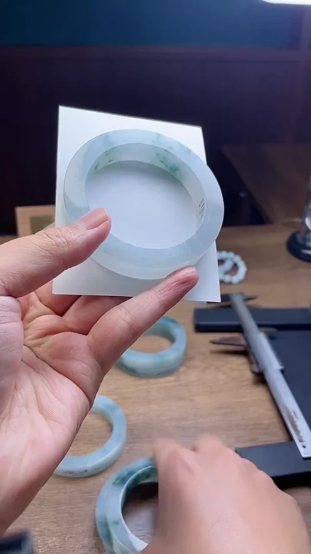 未镶嵌手镯定制翡翠财**顺定制