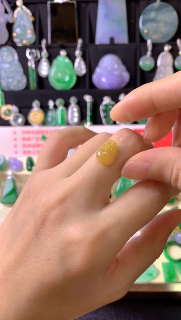 定制翡翠未镶嵌毛货抛光