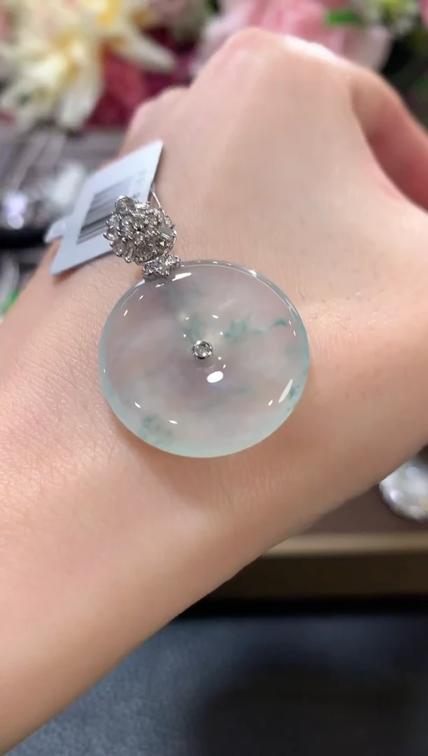 吊坠(不含链)18K金镶嵌翡翠c22