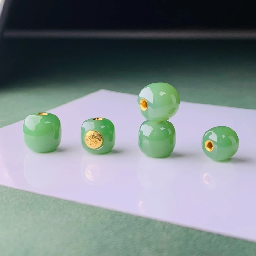 碧玉粉绿老型珠-殿堂级 多样性发货发其一