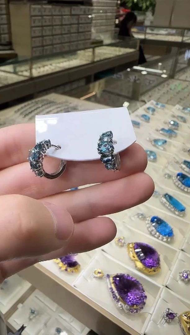 银S925镶嵌托帕石耳饰耳扣款6mm伦敦蓝