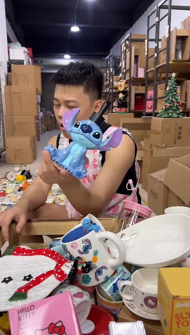 瓷片原盒史迪仔蹲坐按压瓶 树脂