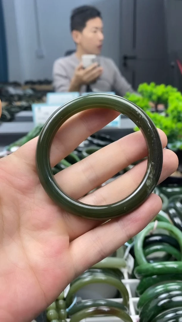 未镶嵌手镯和田玉54.2