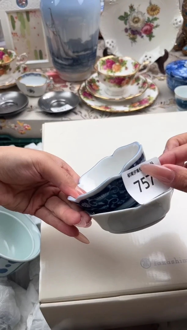 瓷片霓***曲O         757