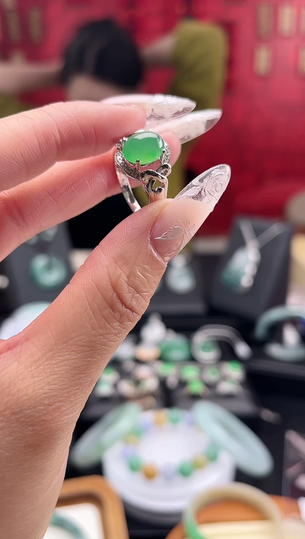 【闪购商品】翡翠戒指18K金镶嵌戒指