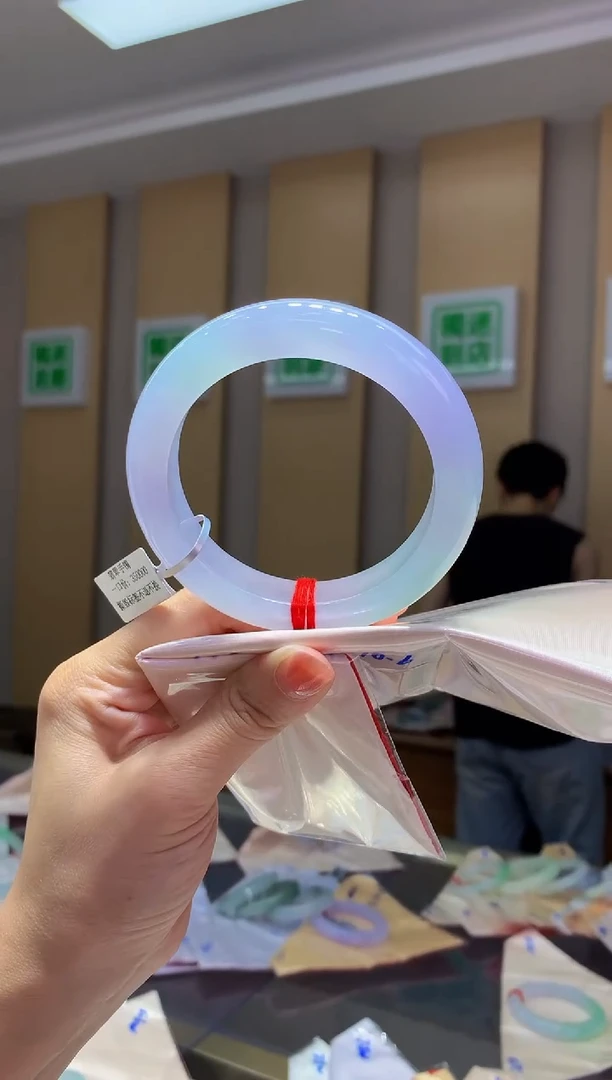 翡翠手镯（贵妃镯）未镶嵌-C21 圈口61.3