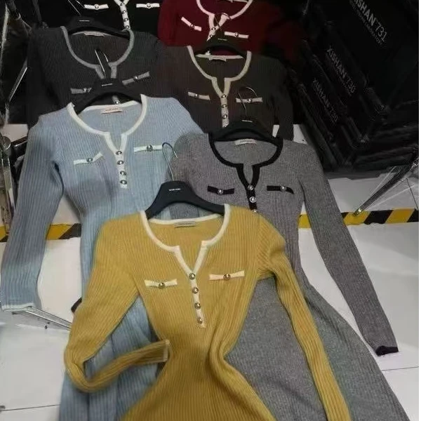 【锦衣服饰】XSY 2185小香风V领针织连衣裙