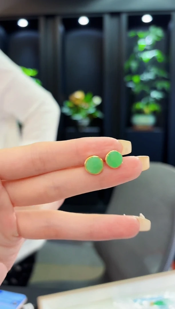 翡翠未镶嵌耳饰缅料A货/多样性发货/一件