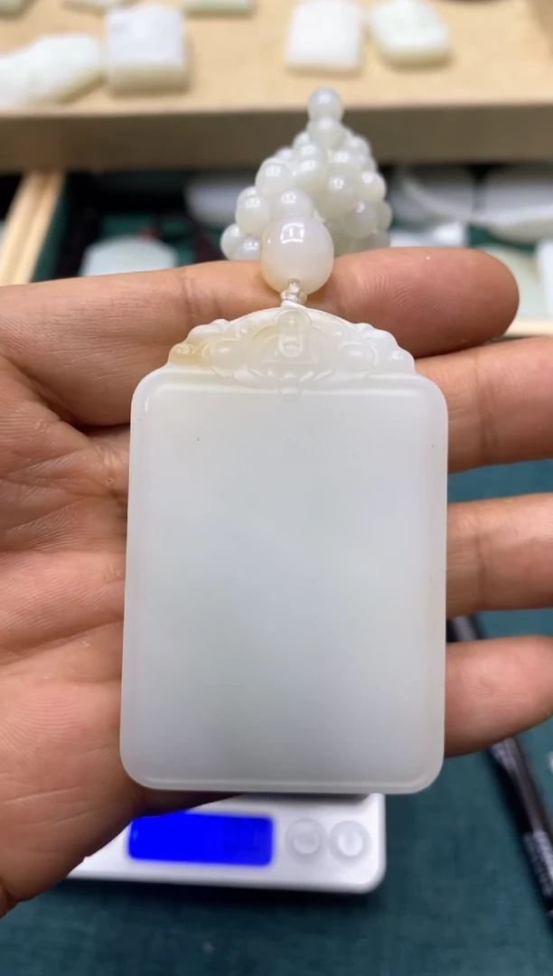 【闪购商品】定制和田玉精品挂件