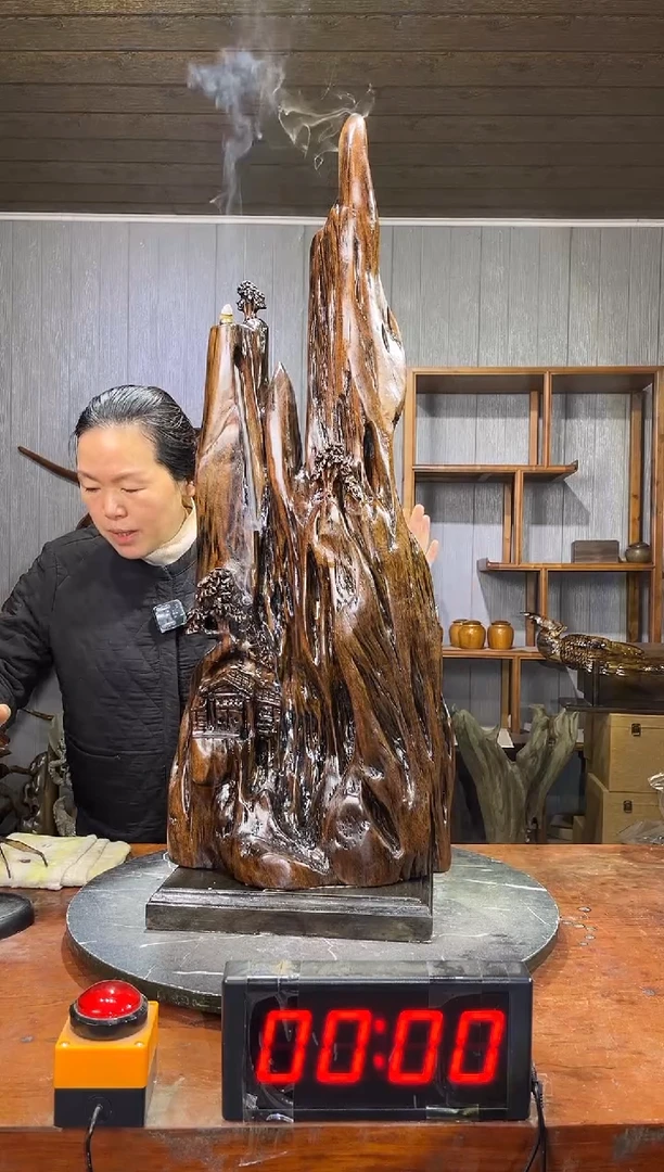 金丝楠@**行乌木山水倒流香