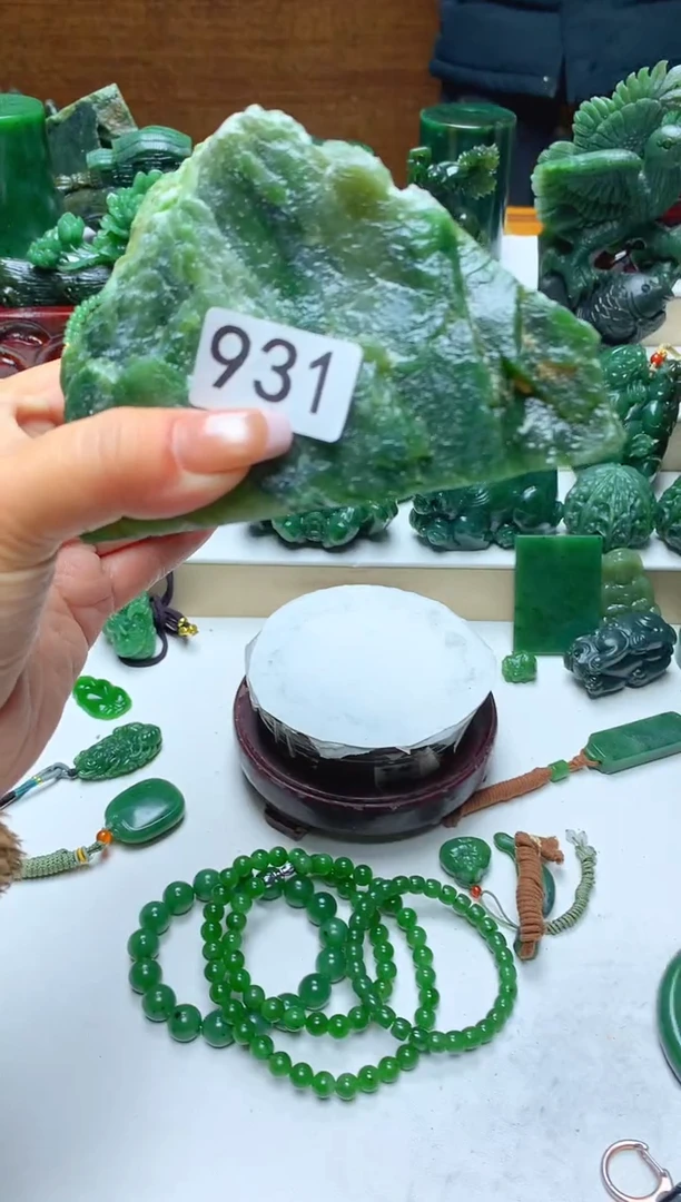 未镶嵌和田玉摆件1