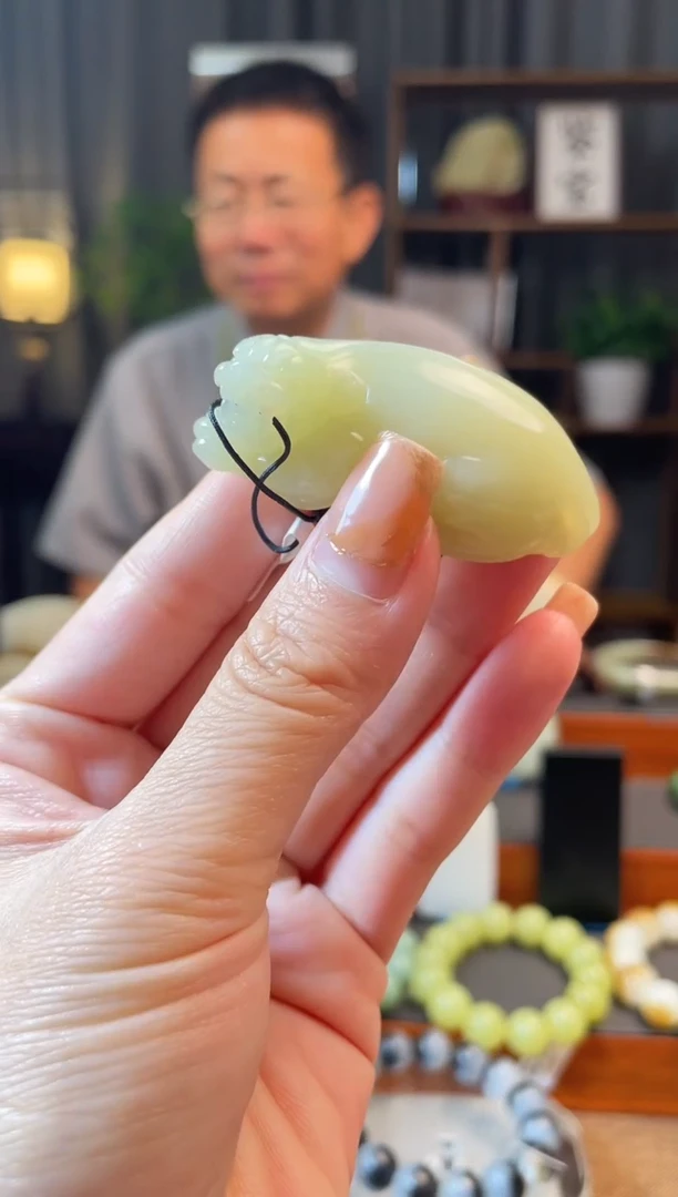 和田玉未镶嵌吊坠(不含链)貔貅