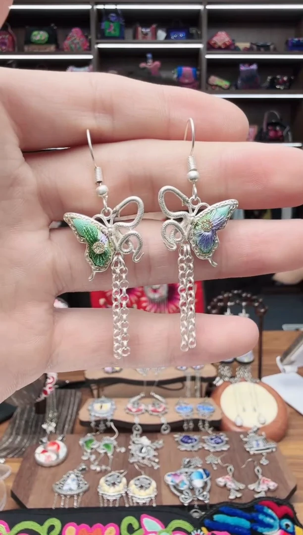 织绣3蒙阿苏苗绣传承旗舰店