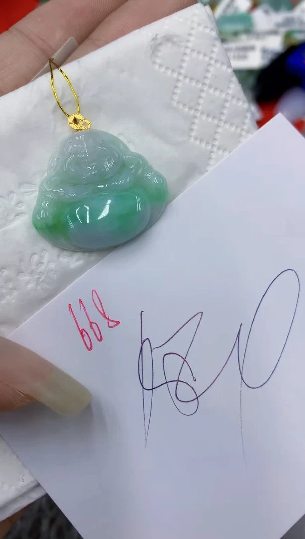 翡翠18K金镶嵌颈饰1111111111