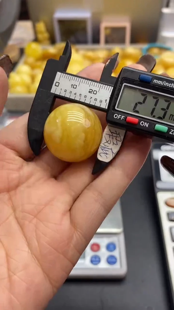 琥珀未镶嵌珠宝奇石352