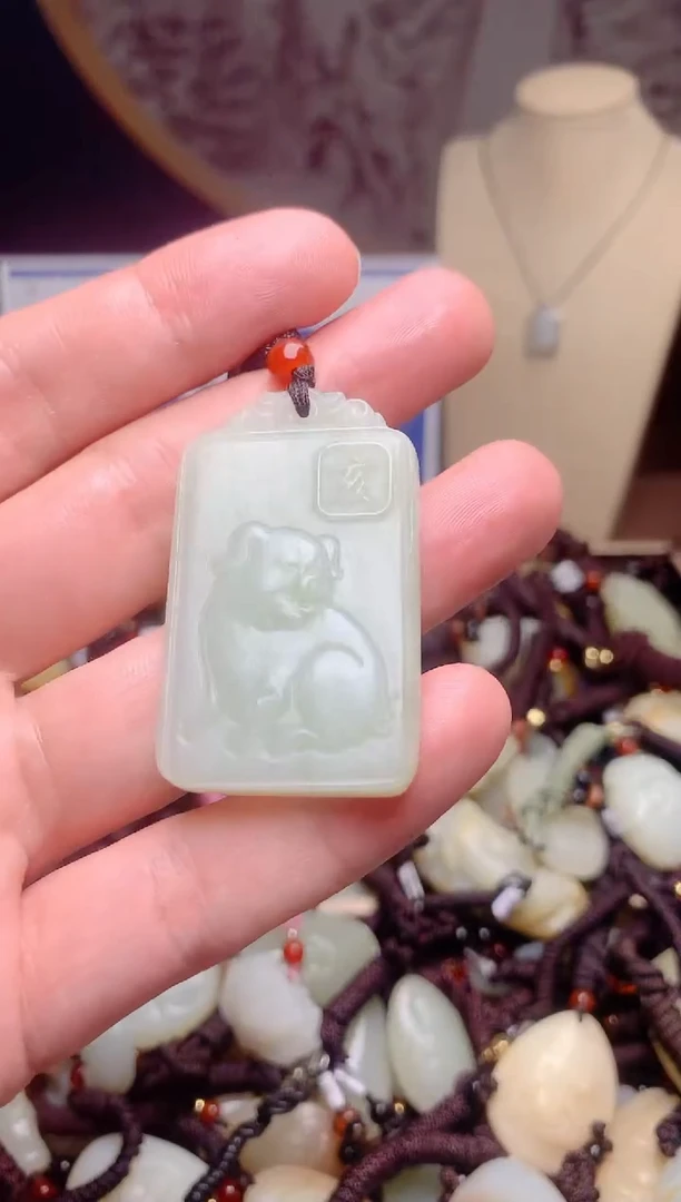 和田玉未镶嵌颈饰1