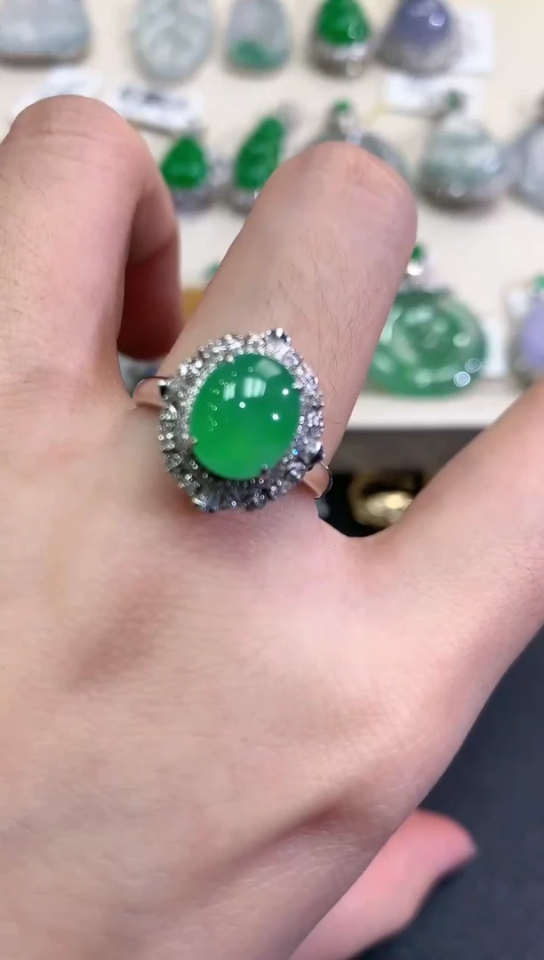 【闪购商品】翡翠戒指18K金镶嵌B102