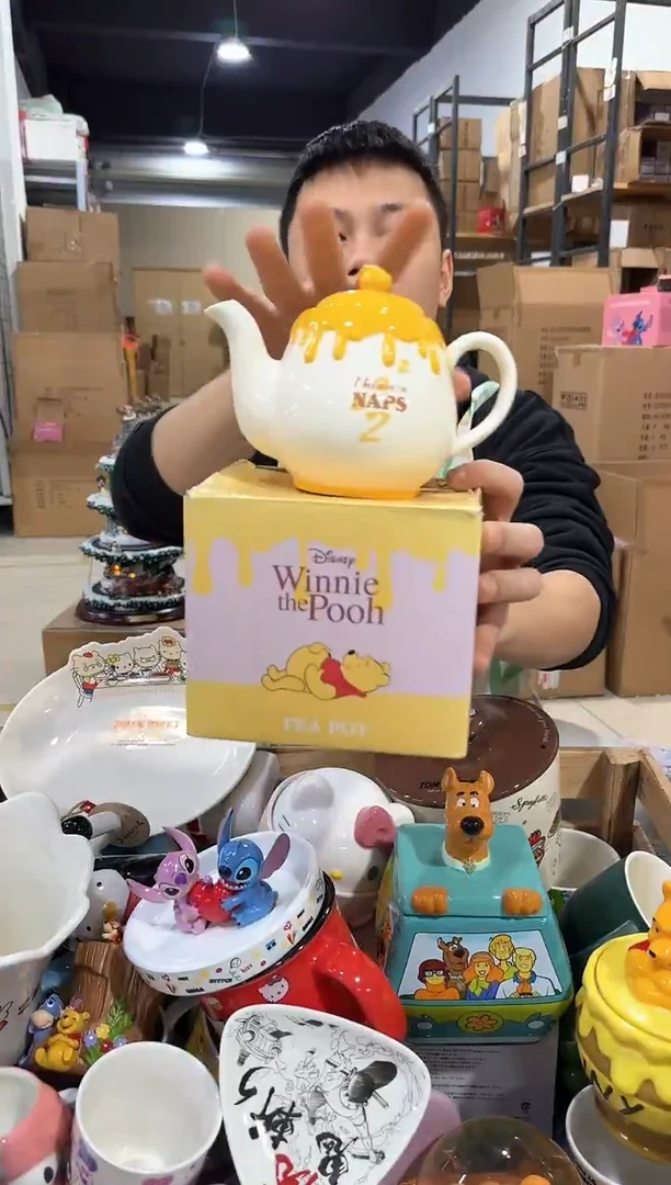 瓷片原盒维尼蜂蜜茶壶