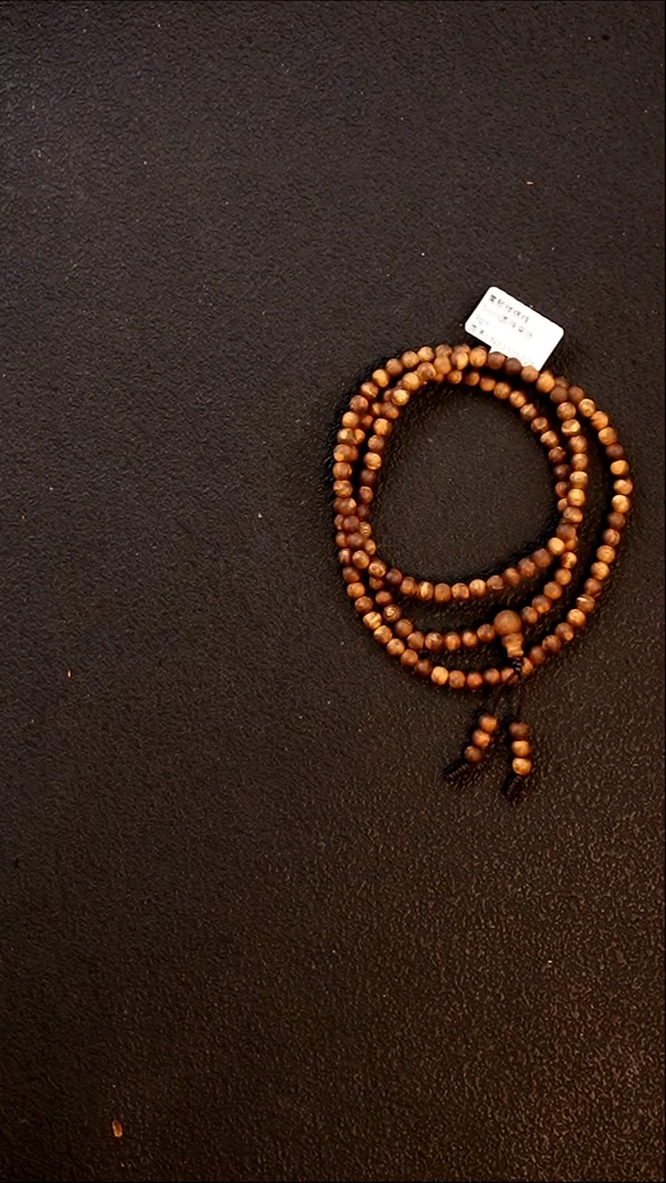 沉香手串海南莺歌绿5mm圆珠多圈