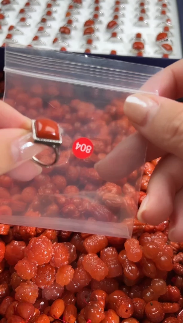 颈饰未镶嵌南红玛瑙1