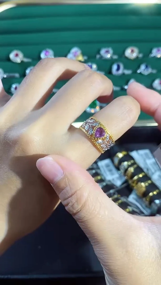 戒指蓝宝石18K金镶嵌999