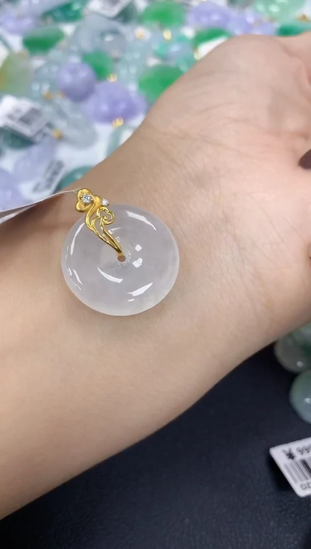 颈饰18K金镶嵌翡翠a货假一赔三支持复检百元上9元证书费自理