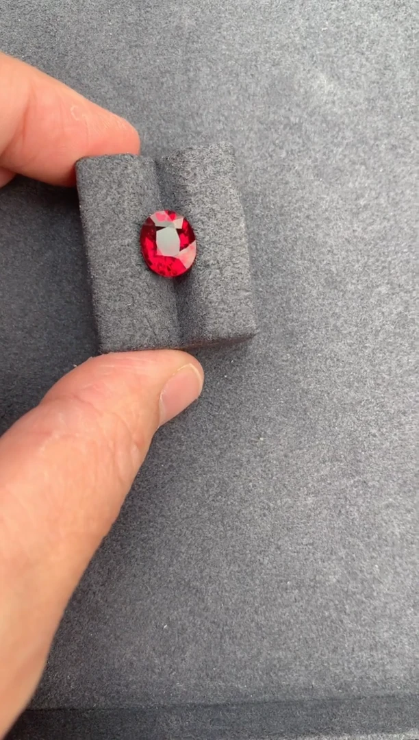 【闪购商品】碧玺裸石未镶嵌2.4ct卢比莱