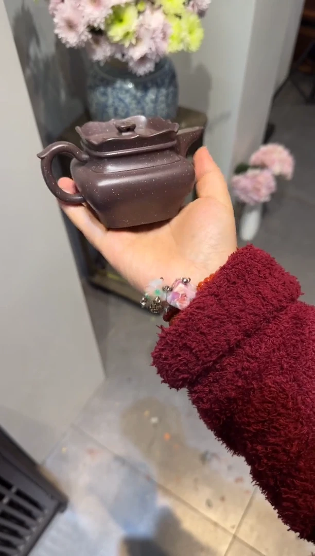 茶壶紫砂?****?四方僧帽  铺砂