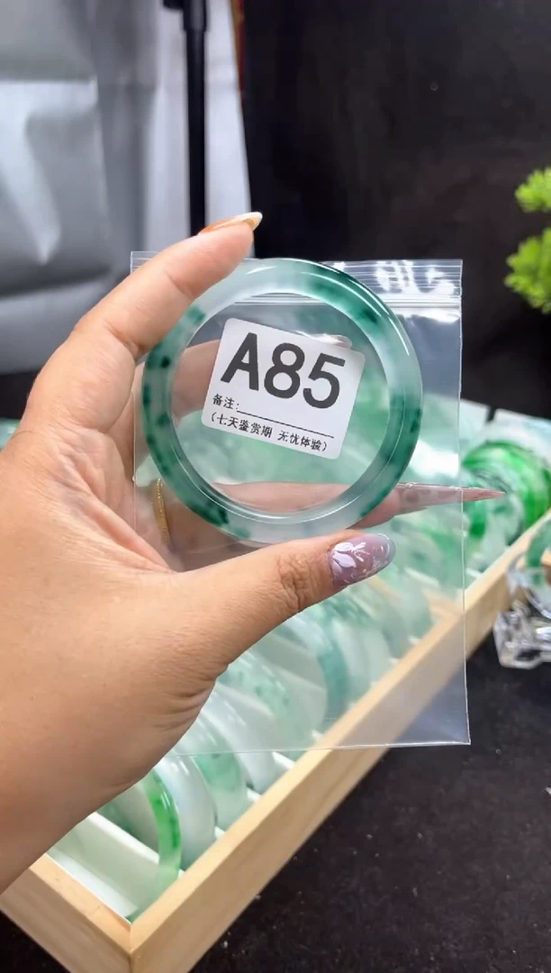 石英岩玉手镯未镶嵌A85