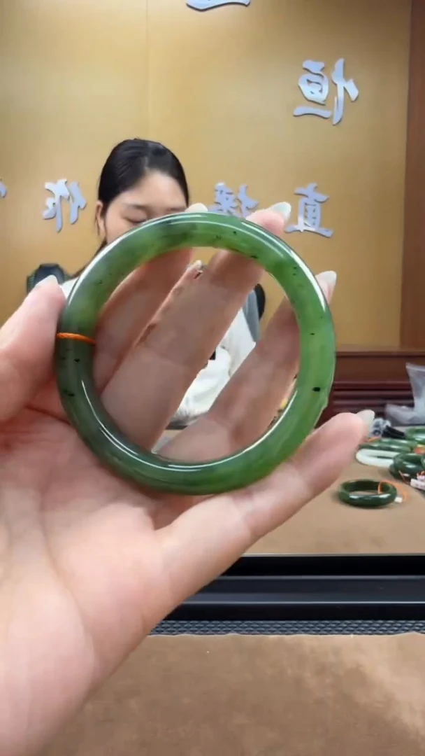 颈饰未镶嵌和田玉手镯54