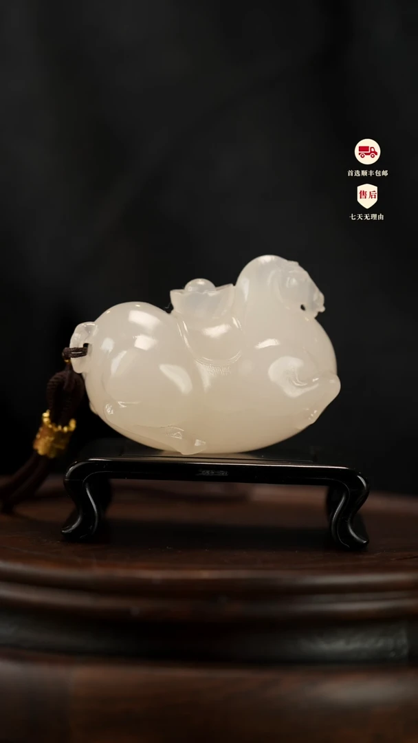 云南石荔枝白雕刻：马上有米手把件摆件