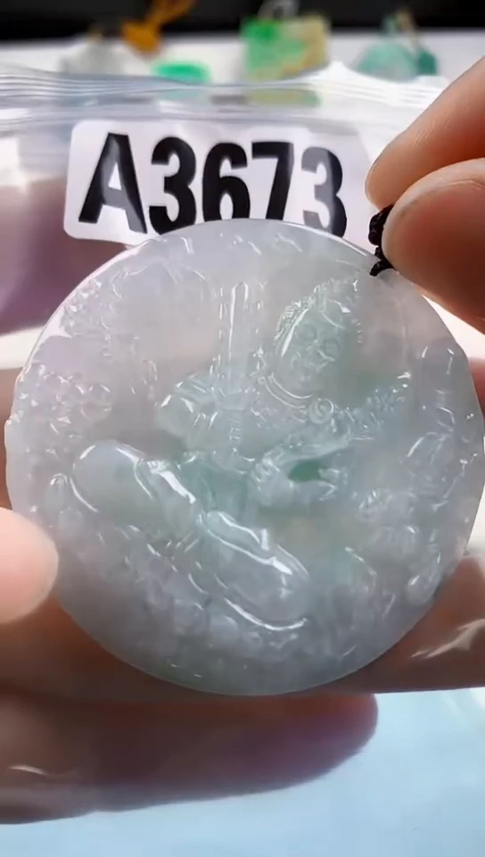 翡翠未镶嵌颈饰天然翡翠吊坠挂件