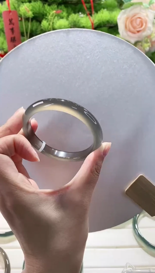 玛瑙/玉髓手镯未镶嵌67-58.1