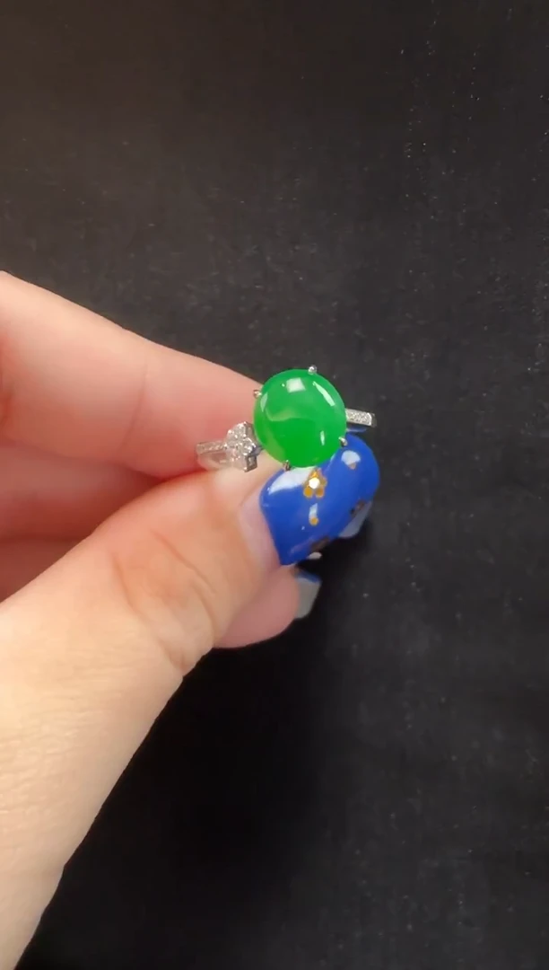 18K金镶嵌戒指翡翠151蛋面一枚