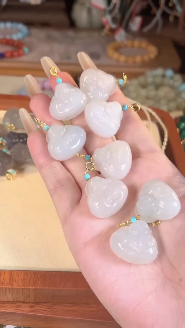 【闪购商品】和田玉吊坠(不含链)银S925镶嵌多样性发货其一