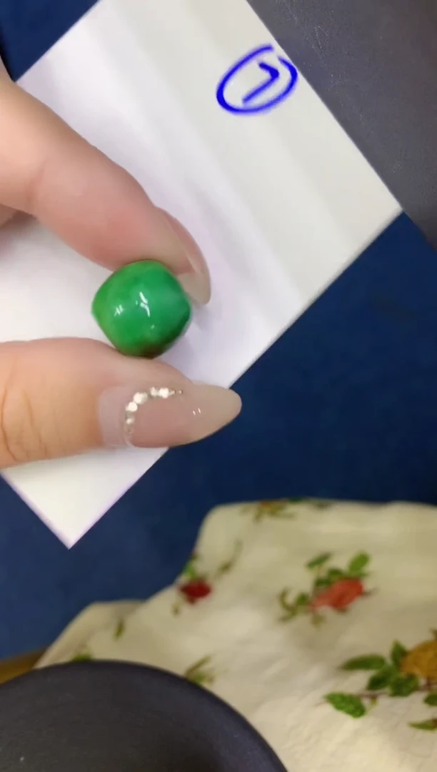 颈饰未镶嵌翡翠缅甸天然翡翠a货