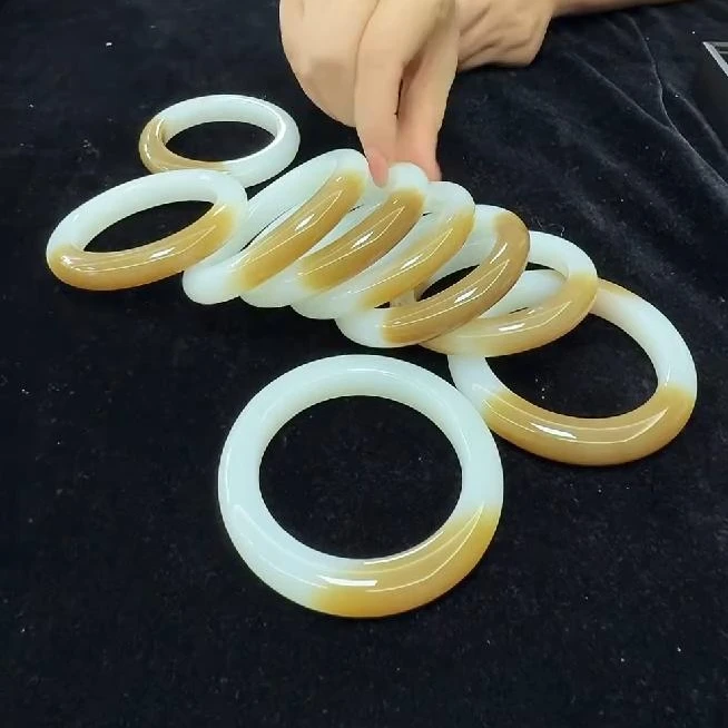 【老郑家】和田玉手镯一支 (多样性发1件)