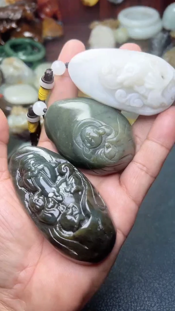 和田玉未镶嵌把件3