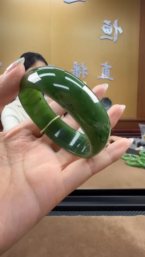 颈饰未镶嵌和田玉手镯59