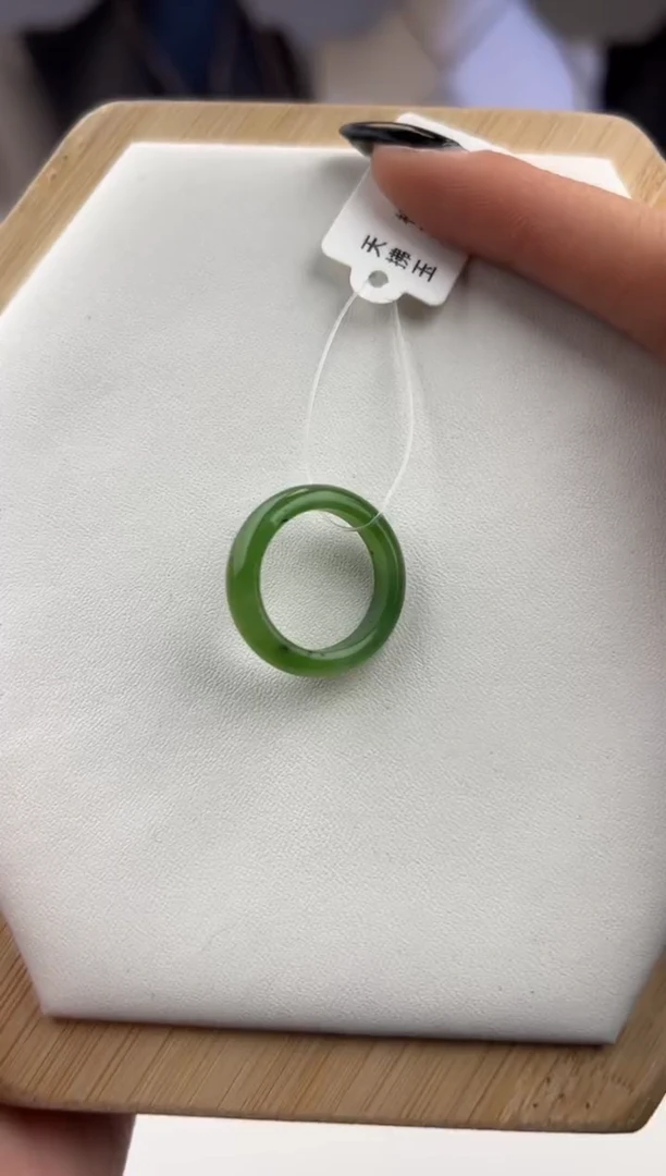 未镶嵌戒圈和田玉258