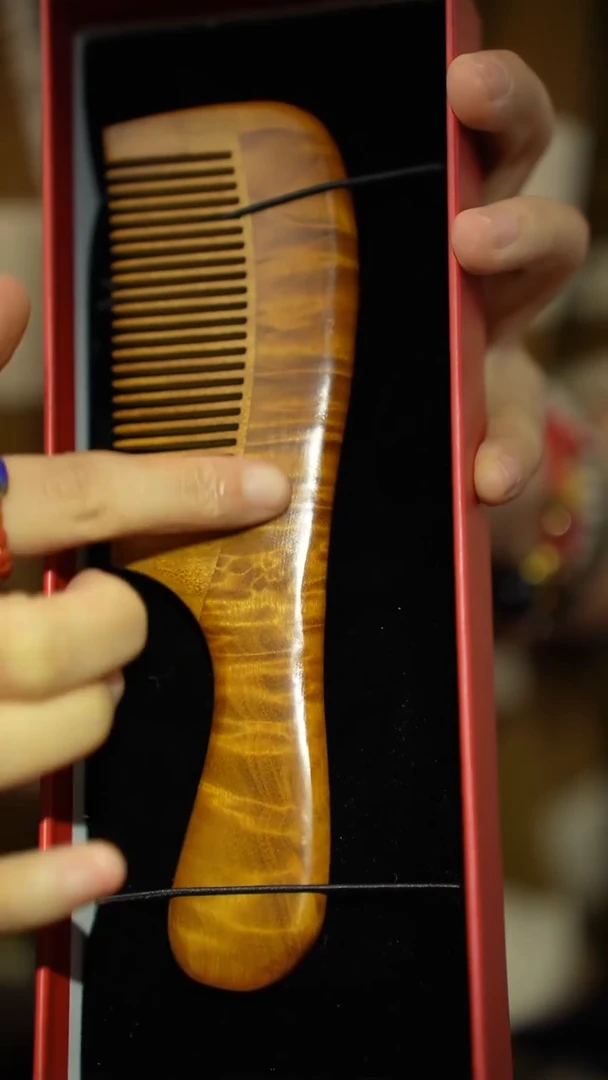 【闪购商品】金丝楠手串/手链金丝楠满水波梳子