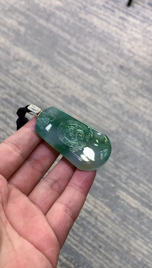 颈饰未镶嵌翡翠天然A货翡翠